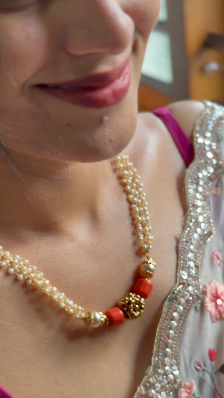 Coral and pearl neckpiece